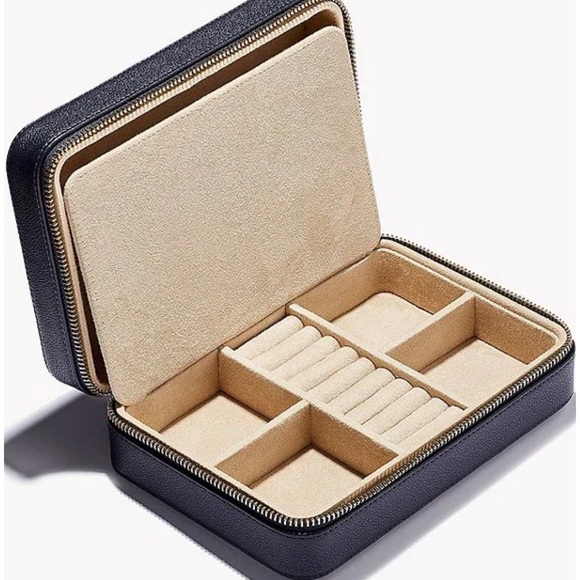 NWT Kendra Scott Medium Travel Jewelry Case! - Picture 2 of 11